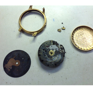Le-Phare-reloj-chornometer-restauracion-y-reparacion_00